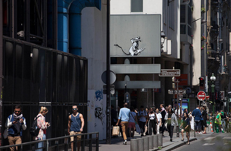 Graffiti Rat Caracter von Banksy in Paris